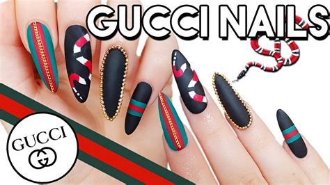 simple gucci nails